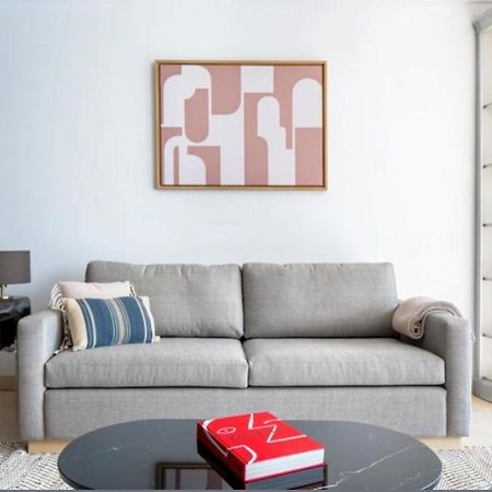 باريس Bright 1Bedroom Apartment Centrally Located With Most Beautiful Views From Seine At 10 Minutes Walking From Beaugrenelle Shopping Mall And Eiffel Tower المظهر الخارجي الصورة