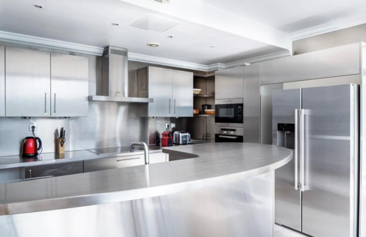 باريس Bright 1Bedroom Apartment Centrally Located With Most Beautiful Views From Seine At 10 Minutes Walking From Beaugrenelle Shopping Mall And Eiffel Tower المظهر الخارجي الصورة
