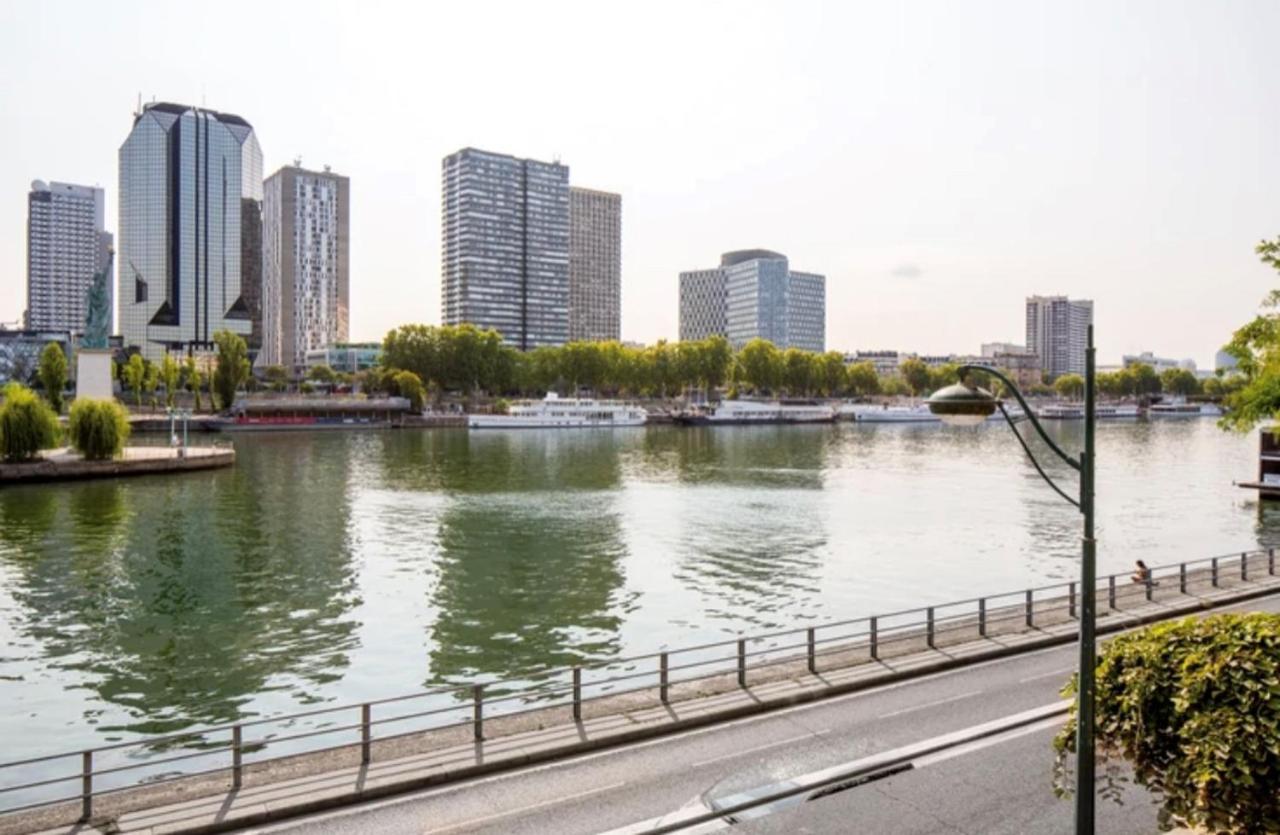 باريس Bright 1Bedroom Apartment Centrally Located With Most Beautiful Views From Seine At 10 Minutes Walking From Beaugrenelle Shopping Mall And Eiffel Tower المظهر الخارجي الصورة